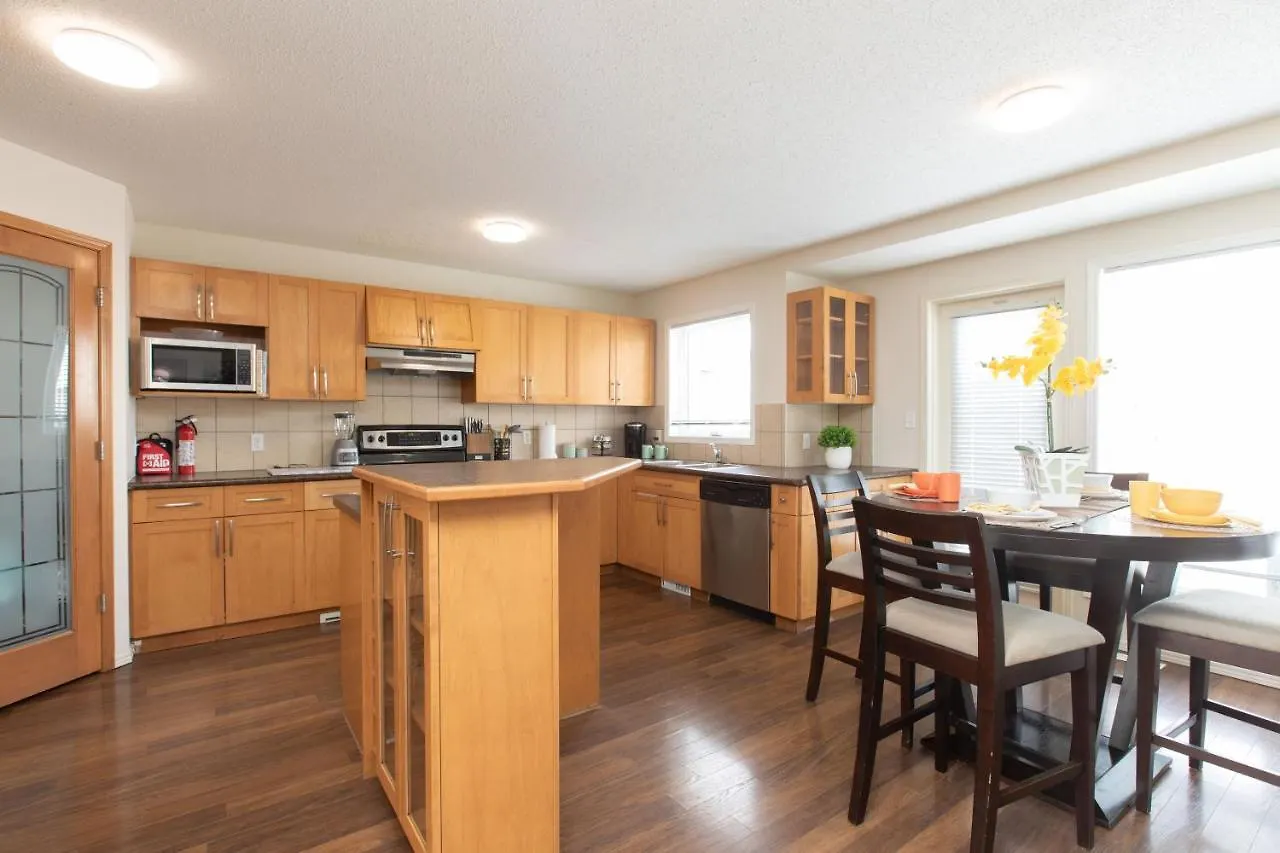 Elegant 6 Bedroom House Near U Of Manitoba Winnipeg Kanada